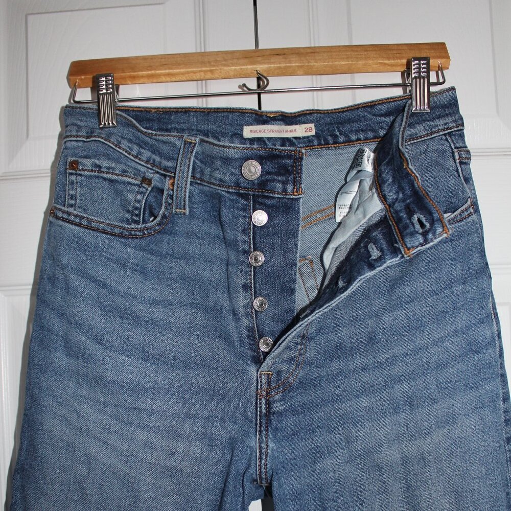 Levi's Ribcage Straight Ankle